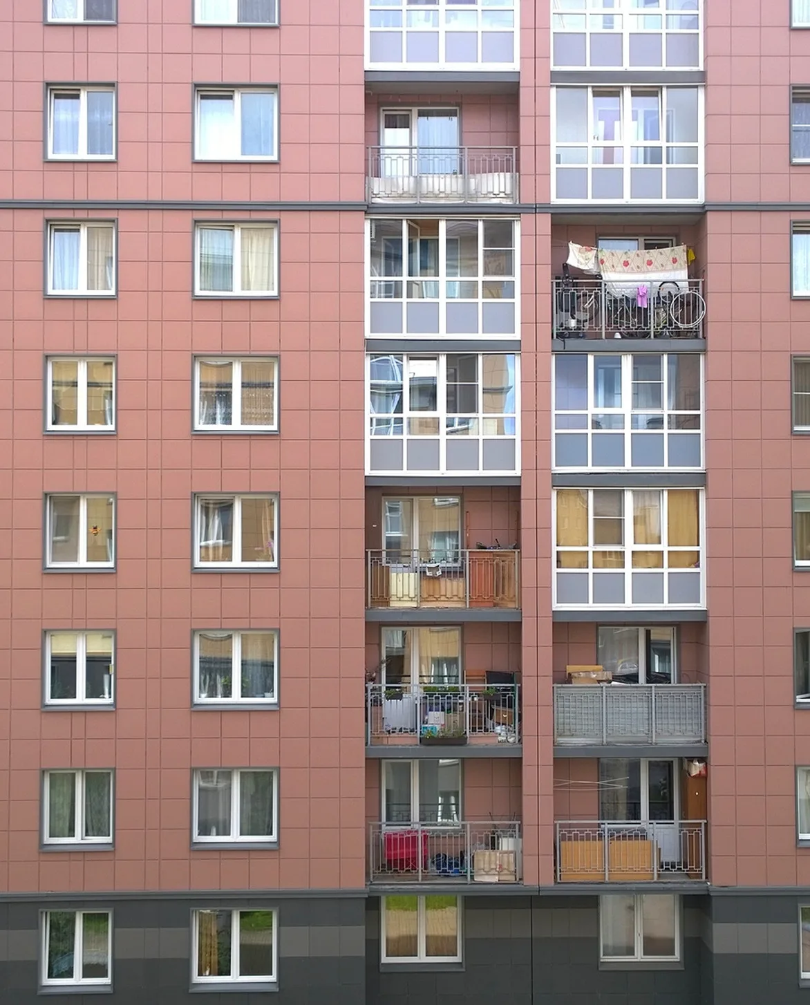 Multi-unit apartment building under Precision Management